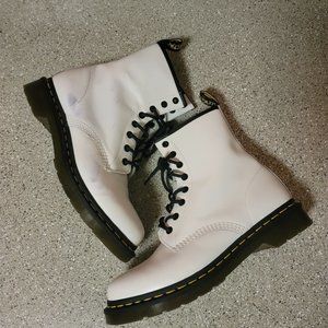 Dr Martens White Smooth Combat Boots Size 9
